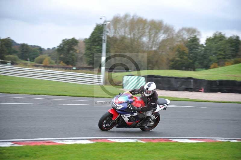 Motorcycle action photographs;Trackday digital images;event digital images;eventdigitalimages;no limits trackday;oulton park;oulton park circuit cheshire;oulton park photographs;peter wileman photography;trackday;trackday photos