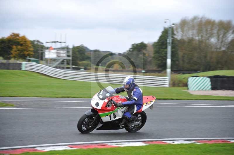 Motorcycle action photographs;Trackday digital images;event digital images;eventdigitalimages;no limits trackday;oulton park;oulton park circuit cheshire;oulton park photographs;peter wileman photography;trackday;trackday photos