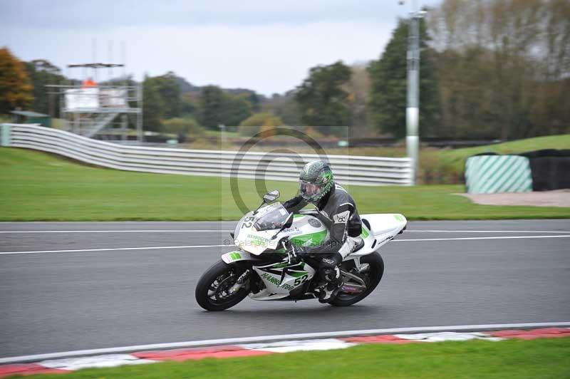Motorcycle action photographs;Trackday digital images;event digital images;eventdigitalimages;no limits trackday;oulton park;oulton park circuit cheshire;oulton park photographs;peter wileman photography;trackday;trackday photos