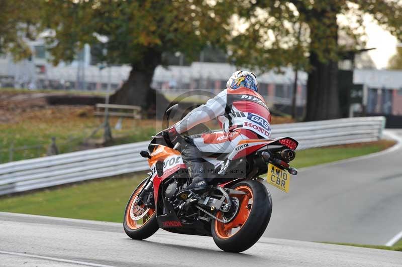 Motorcycle action photographs;Trackday digital images;event digital images;eventdigitalimages;no limits trackday;oulton park;oulton park circuit cheshire;oulton park photographs;peter wileman photography;trackday;trackday photos