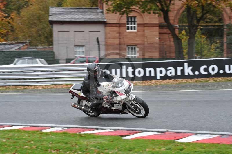 Motorcycle action photographs;Trackday digital images;event digital images;eventdigitalimages;no limits trackday;oulton park;oulton park circuit cheshire;oulton park photographs;peter wileman photography;trackday;trackday photos