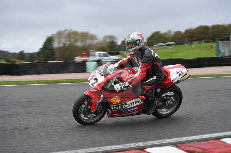 Motorcycle action photographs;Trackday digital images;event digital images;eventdigitalimages;no limits trackday;oulton park;oulton park circuit cheshire;oulton park photographs;peter wileman photography;trackday;trackday photos
