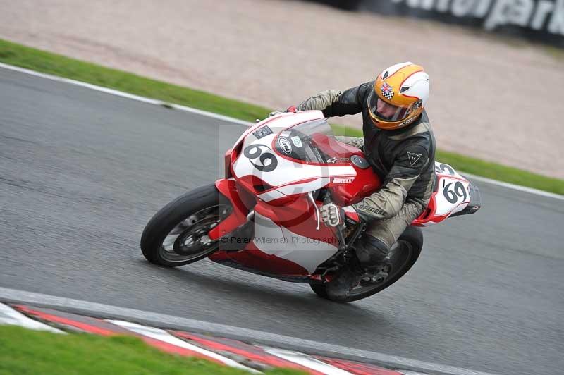 Motorcycle action photographs;Trackday digital images;event digital images;eventdigitalimages;no limits trackday;oulton park;oulton park circuit cheshire;oulton park photographs;peter wileman photography;trackday;trackday photos