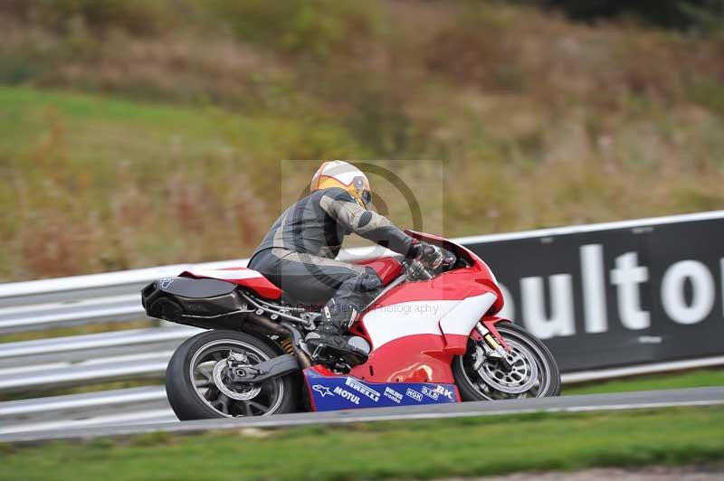 Motorcycle action photographs;Trackday digital images;event digital images;eventdigitalimages;no limits trackday;oulton park;oulton park circuit cheshire;oulton park photographs;peter wileman photography;trackday;trackday photos
