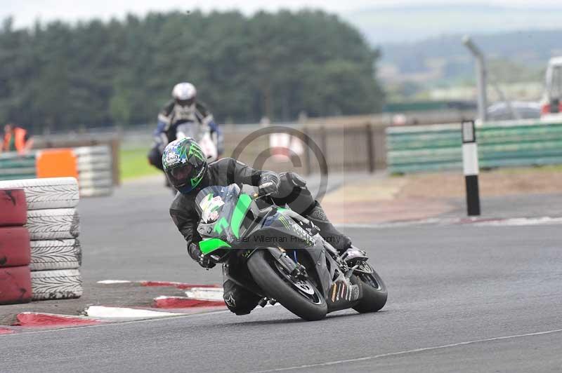 Motorcycle action photographs;cadwell;cadwell park photographs;event digital images;eventdigitalimages;motor racing louth lincolnshire;no limits trackdays;peter wileman photography;trackday;trackday digital images;trackday photos