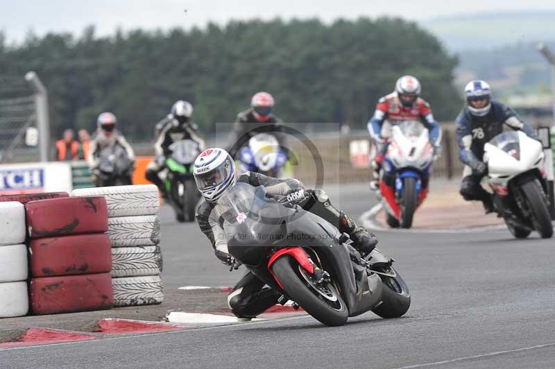 Motorcycle action photographs;cadwell;cadwell park photographs;event digital images;eventdigitalimages;motor racing louth lincolnshire;no limits trackdays;peter wileman photography;trackday;trackday digital images;trackday photos