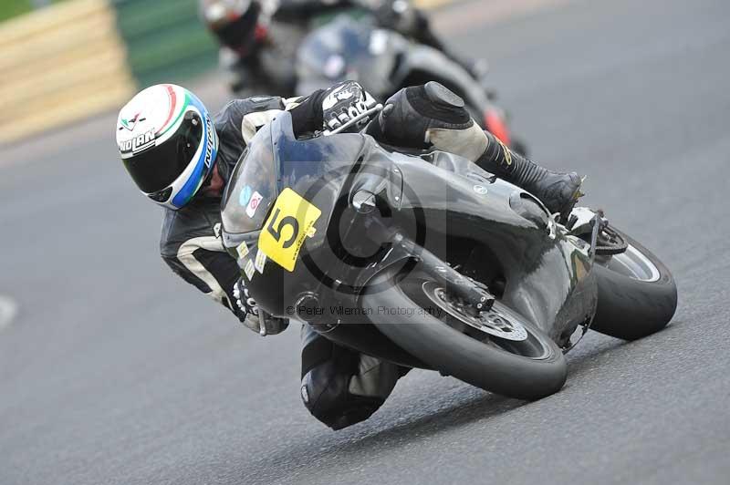 Motorcycle action photographs;cadwell;cadwell park photographs;event digital images;eventdigitalimages;motor racing louth lincolnshire;no limits trackdays;peter wileman photography;trackday;trackday digital images;trackday photos