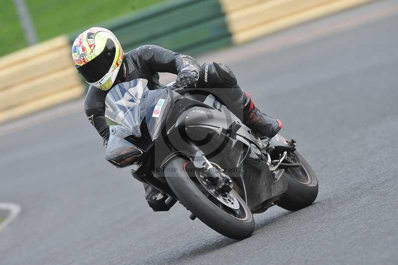 Motorcycle action photographs;cadwell;cadwell park photographs;event digital images;eventdigitalimages;motor racing louth lincolnshire;no limits trackdays;peter wileman photography;trackday;trackday digital images;trackday photos