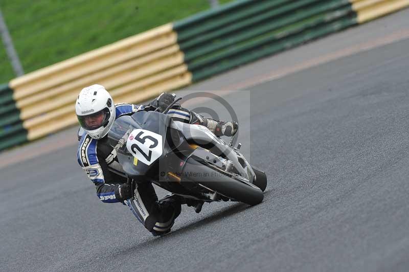 Motorcycle action photographs;cadwell;cadwell park photographs;event digital images;eventdigitalimages;motor racing louth lincolnshire;no limits trackdays;peter wileman photography;trackday;trackday digital images;trackday photos