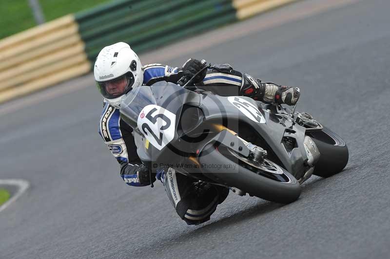 Motorcycle action photographs;cadwell;cadwell park photographs;event digital images;eventdigitalimages;motor racing louth lincolnshire;no limits trackdays;peter wileman photography;trackday;trackday digital images;trackday photos