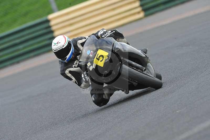 Motorcycle action photographs;cadwell;cadwell park photographs;event digital images;eventdigitalimages;motor racing louth lincolnshire;no limits trackdays;peter wileman photography;trackday;trackday digital images;trackday photos