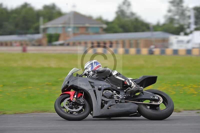 Motorcycle action photographs;cadwell;cadwell park photographs;event digital images;eventdigitalimages;motor racing louth lincolnshire;no limits trackdays;peter wileman photography;trackday;trackday digital images;trackday photos