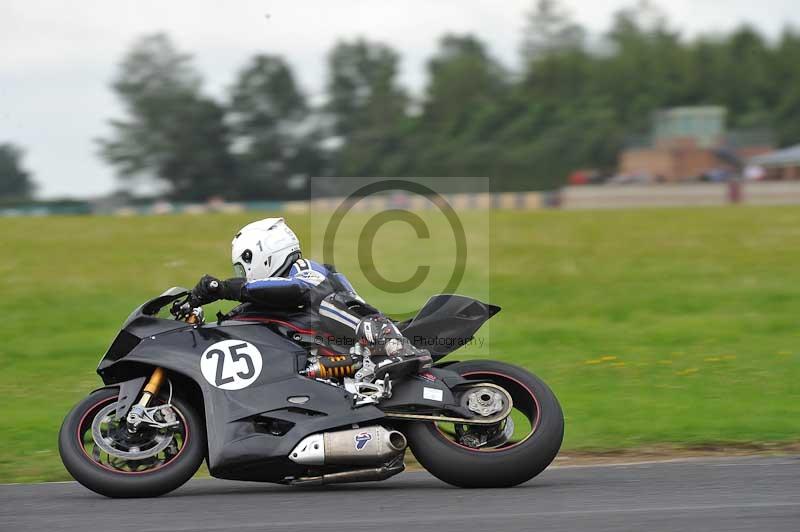 Motorcycle action photographs;cadwell;cadwell park photographs;event digital images;eventdigitalimages;motor racing louth lincolnshire;no limits trackdays;peter wileman photography;trackday;trackday digital images;trackday photos