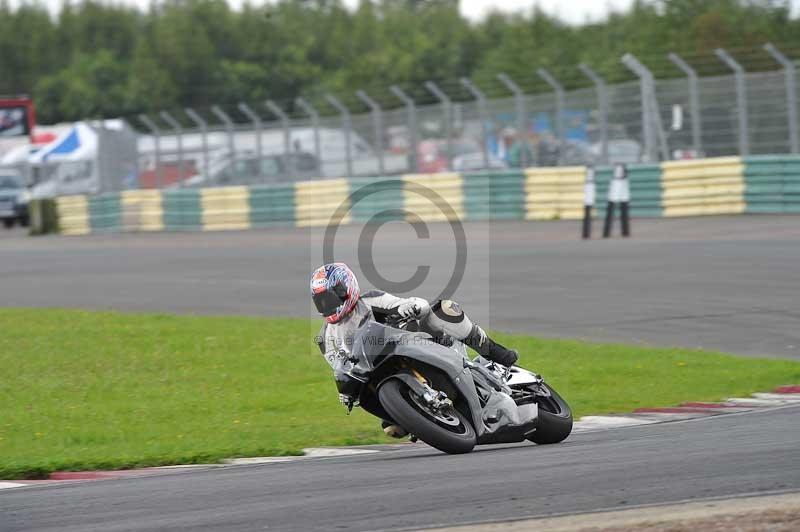 Motorcycle action photographs;cadwell;cadwell park photographs;event digital images;eventdigitalimages;motor racing louth lincolnshire;no limits trackdays;peter wileman photography;trackday;trackday digital images;trackday photos