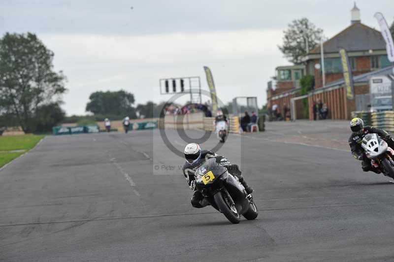 Motorcycle action photographs;cadwell;cadwell park photographs;event digital images;eventdigitalimages;motor racing louth lincolnshire;no limits trackdays;peter wileman photography;trackday;trackday digital images;trackday photos