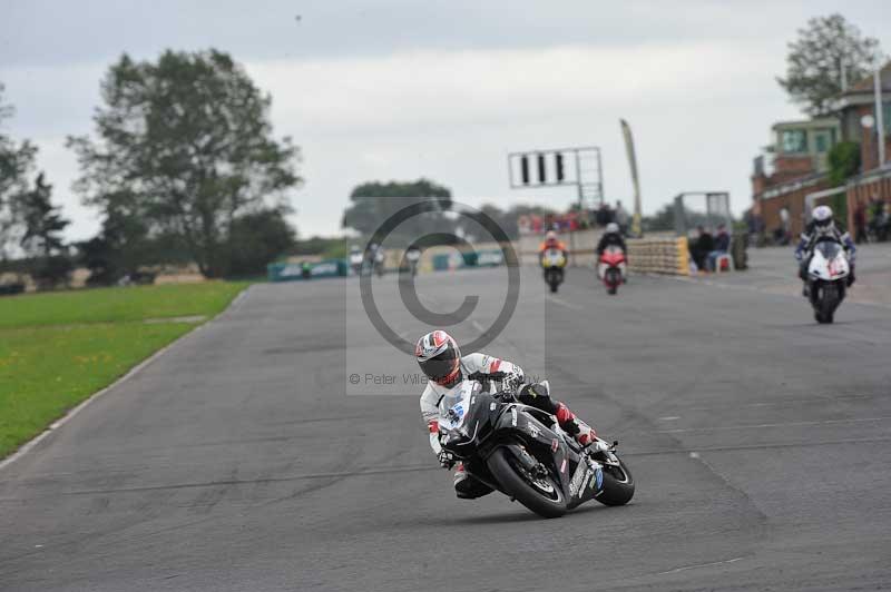 Motorcycle action photographs;cadwell;cadwell park photographs;event digital images;eventdigitalimages;motor racing louth lincolnshire;no limits trackdays;peter wileman photography;trackday;trackday digital images;trackday photos