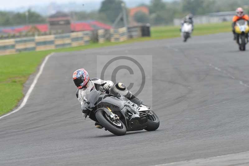 Motorcycle action photographs;cadwell;cadwell park photographs;event digital images;eventdigitalimages;motor racing louth lincolnshire;no limits trackdays;peter wileman photography;trackday;trackday digital images;trackday photos
