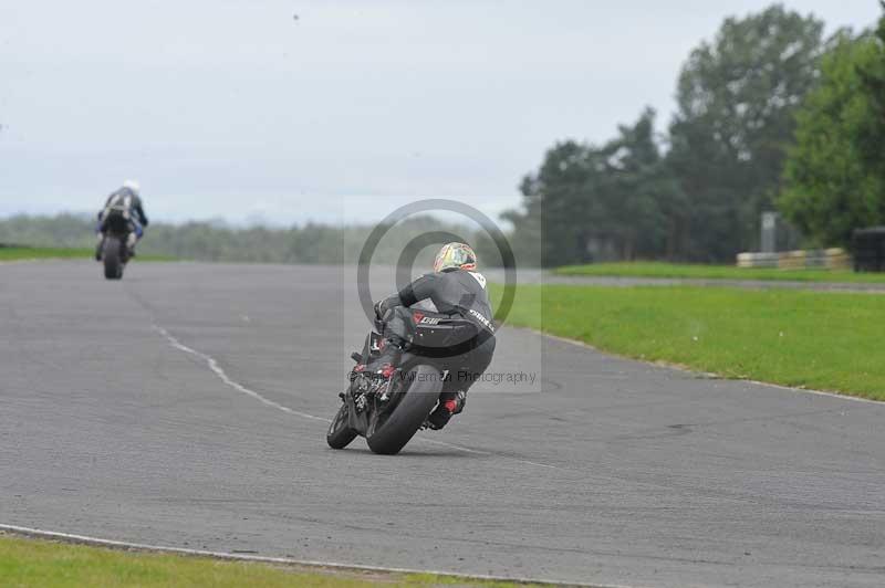 Motorcycle action photographs;cadwell;cadwell park photographs;event digital images;eventdigitalimages;motor racing louth lincolnshire;no limits trackdays;peter wileman photography;trackday;trackday digital images;trackday photos