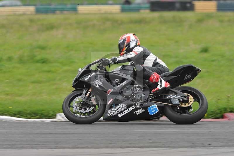 Motorcycle action photographs;cadwell;cadwell park photographs;event digital images;eventdigitalimages;motor racing louth lincolnshire;no limits trackdays;peter wileman photography;trackday;trackday digital images;trackday photos