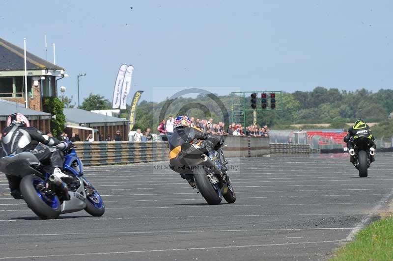 Motorcycle action photographs;cadwell;cadwell park photographs;event digital images;eventdigitalimages;motor racing louth lincolnshire;no limits trackdays;peter wileman photography;trackday;trackday digital images;trackday photos