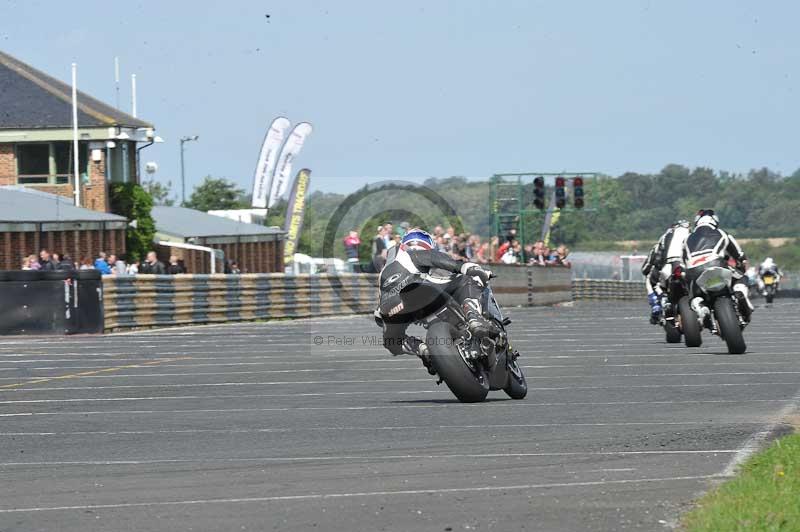 Motorcycle action photographs;cadwell;cadwell park photographs;event digital images;eventdigitalimages;motor racing louth lincolnshire;no limits trackdays;peter wileman photography;trackday;trackday digital images;trackday photos