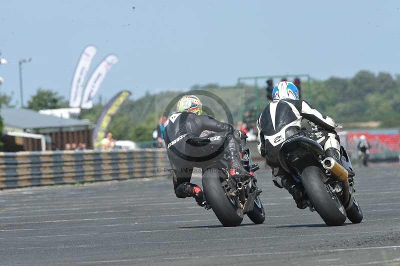 Motorcycle action photographs;cadwell;cadwell park photographs;event digital images;eventdigitalimages;motor racing louth lincolnshire;no limits trackdays;peter wileman photography;trackday;trackday digital images;trackday photos