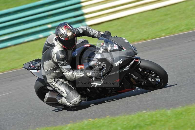Motorcycle action photographs;cadwell;cadwell park photographs;event digital images;eventdigitalimages;motor racing louth lincolnshire;no limits trackdays;peter wileman photography;trackday;trackday digital images;trackday photos