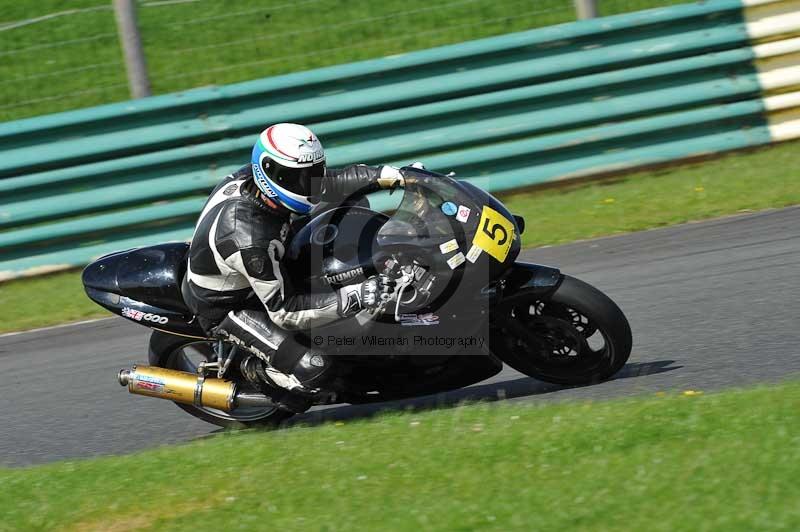 Motorcycle action photographs;cadwell;cadwell park photographs;event digital images;eventdigitalimages;motor racing louth lincolnshire;no limits trackdays;peter wileman photography;trackday;trackday digital images;trackday photos