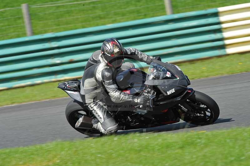 Motorcycle action photographs;cadwell;cadwell park photographs;event digital images;eventdigitalimages;motor racing louth lincolnshire;no limits trackdays;peter wileman photography;trackday;trackday digital images;trackday photos