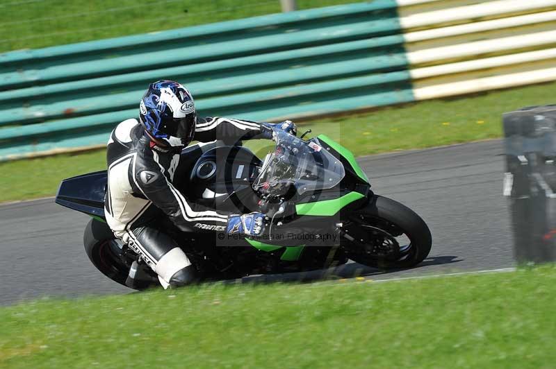 Motorcycle action photographs;cadwell;cadwell park photographs;event digital images;eventdigitalimages;motor racing louth lincolnshire;no limits trackdays;peter wileman photography;trackday;trackday digital images;trackday photos