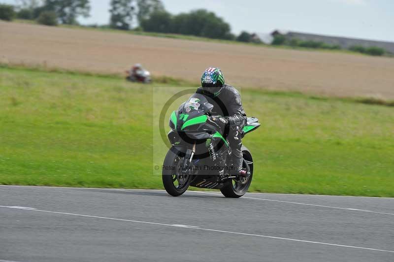 Motorcycle action photographs;cadwell;cadwell park photographs;event digital images;eventdigitalimages;motor racing louth lincolnshire;no limits trackdays;peter wileman photography;trackday;trackday digital images;trackday photos