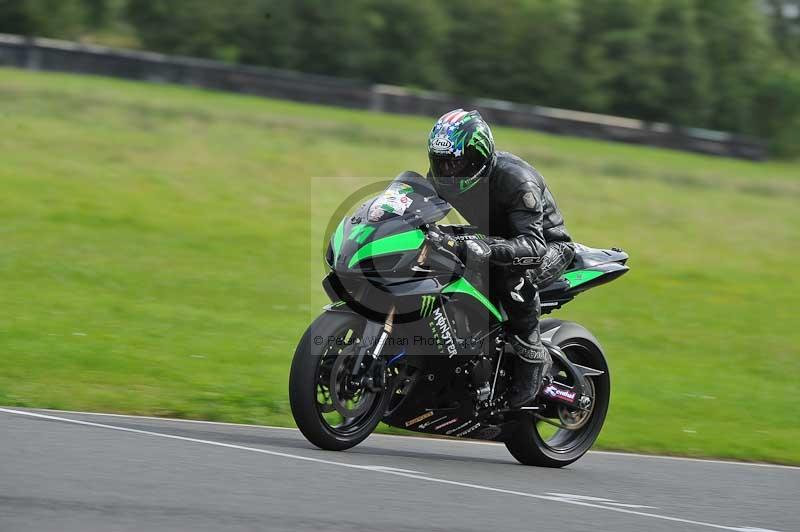 Motorcycle action photographs;cadwell;cadwell park photographs;event digital images;eventdigitalimages;motor racing louth lincolnshire;no limits trackdays;peter wileman photography;trackday;trackday digital images;trackday photos