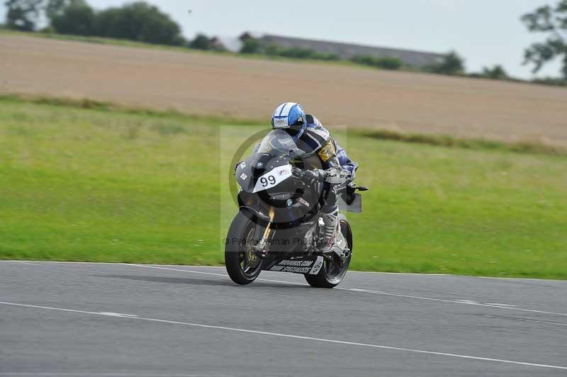 Motorcycle action photographs;cadwell;cadwell park photographs;event digital images;eventdigitalimages;motor racing louth lincolnshire;no limits trackdays;peter wileman photography;trackday;trackday digital images;trackday photos