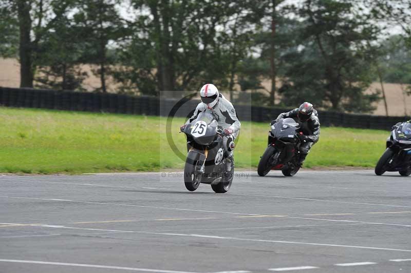 Motorcycle action photographs;cadwell;cadwell park photographs;event digital images;eventdigitalimages;motor racing louth lincolnshire;no limits trackdays;peter wileman photography;trackday;trackday digital images;trackday photos