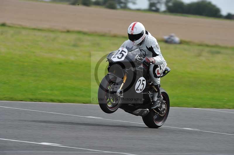 Motorcycle action photographs;cadwell;cadwell park photographs;event digital images;eventdigitalimages;motor racing louth lincolnshire;no limits trackdays;peter wileman photography;trackday;trackday digital images;trackday photos