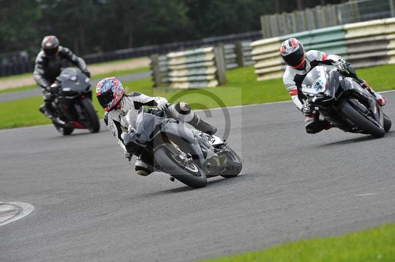 Motorcycle action photographs;cadwell;cadwell park photographs;event digital images;eventdigitalimages;motor racing louth lincolnshire;no limits trackdays;peter wileman photography;trackday;trackday digital images;trackday photos