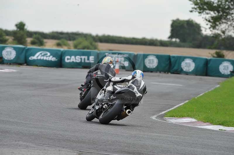 Motorcycle action photographs;cadwell;cadwell park photographs;event digital images;eventdigitalimages;motor racing louth lincolnshire;no limits trackdays;peter wileman photography;trackday;trackday digital images;trackday photos