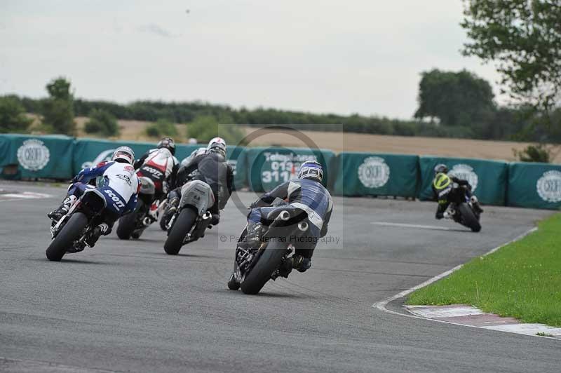 Motorcycle action photographs;cadwell;cadwell park photographs;event digital images;eventdigitalimages;motor racing louth lincolnshire;no limits trackdays;peter wileman photography;trackday;trackday digital images;trackday photos