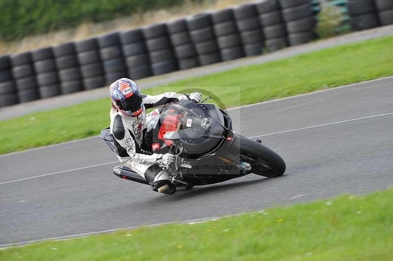 Motorcycle action photographs;cadwell;cadwell park photographs;event digital images;eventdigitalimages;motor racing louth lincolnshire;no limits trackdays;peter wileman photography;trackday;trackday digital images;trackday photos