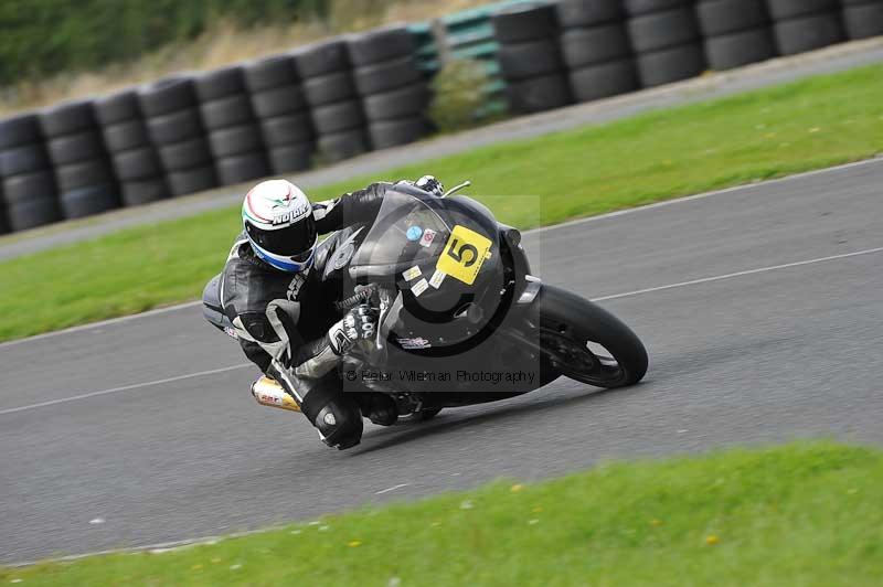 Motorcycle action photographs;cadwell;cadwell park photographs;event digital images;eventdigitalimages;motor racing louth lincolnshire;no limits trackdays;peter wileman photography;trackday;trackday digital images;trackday photos