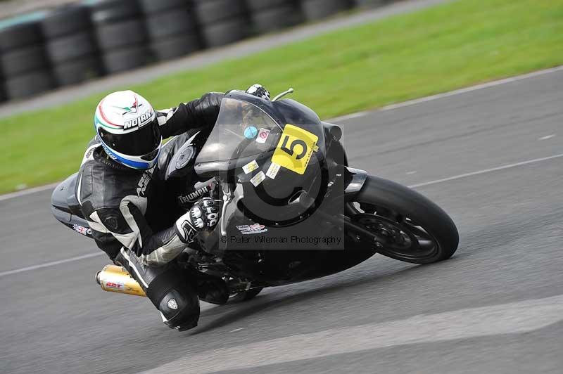 Motorcycle action photographs;cadwell;cadwell park photographs;event digital images;eventdigitalimages;motor racing louth lincolnshire;no limits trackdays;peter wileman photography;trackday;trackday digital images;trackday photos