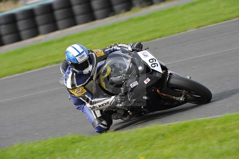 Motorcycle action photographs;cadwell;cadwell park photographs;event digital images;eventdigitalimages;motor racing louth lincolnshire;no limits trackdays;peter wileman photography;trackday;trackday digital images;trackday photos