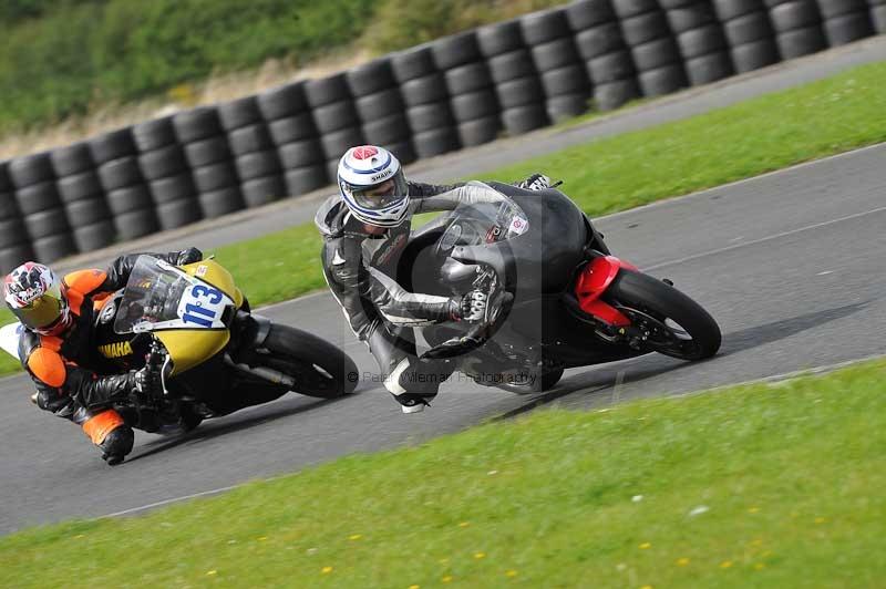 Motorcycle action photographs;cadwell;cadwell park photographs;event digital images;eventdigitalimages;motor racing louth lincolnshire;no limits trackdays;peter wileman photography;trackday;trackday digital images;trackday photos