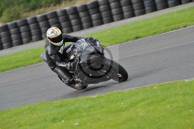 Motorcycle action photographs;cadwell;cadwell park photographs;event digital images;eventdigitalimages;motor racing louth lincolnshire;no limits trackdays;peter wileman photography;trackday;trackday digital images;trackday photos