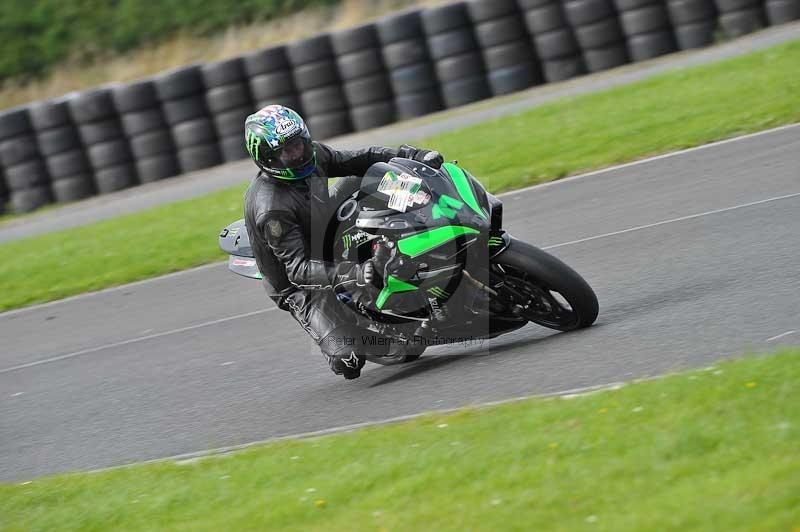 Motorcycle action photographs;cadwell;cadwell park photographs;event digital images;eventdigitalimages;motor racing louth lincolnshire;no limits trackdays;peter wileman photography;trackday;trackday digital images;trackday photos