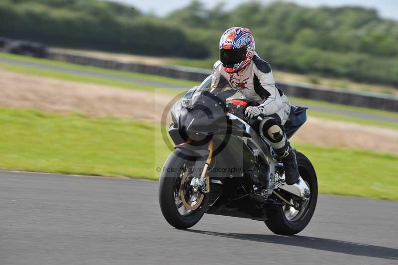 Motorcycle action photographs;cadwell;cadwell park photographs;event digital images;eventdigitalimages;motor racing louth lincolnshire;no limits trackdays;peter wileman photography;trackday;trackday digital images;trackday photos