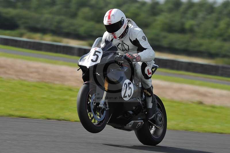 Motorcycle action photographs;cadwell;cadwell park photographs;event digital images;eventdigitalimages;motor racing louth lincolnshire;no limits trackdays;peter wileman photography;trackday;trackday digital images;trackday photos