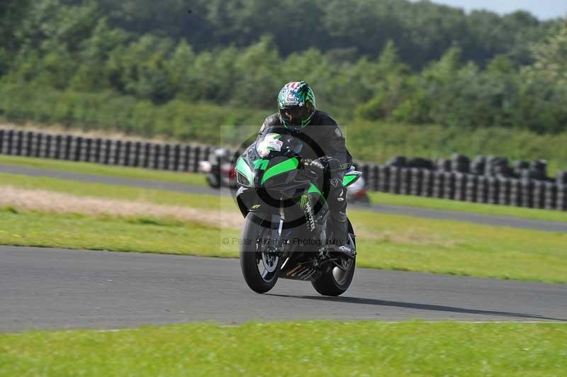 Motorcycle action photographs;cadwell;cadwell park photographs;event digital images;eventdigitalimages;motor racing louth lincolnshire;no limits trackdays;peter wileman photography;trackday;trackday digital images;trackday photos