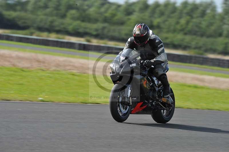 Motorcycle action photographs;cadwell;cadwell park photographs;event digital images;eventdigitalimages;motor racing louth lincolnshire;no limits trackdays;peter wileman photography;trackday;trackday digital images;trackday photos