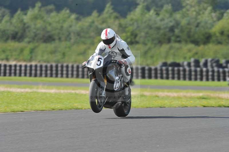 Motorcycle action photographs;cadwell;cadwell park photographs;event digital images;eventdigitalimages;motor racing louth lincolnshire;no limits trackdays;peter wileman photography;trackday;trackday digital images;trackday photos